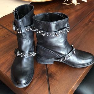 Sam Eldeman size 7 studded boot Adele